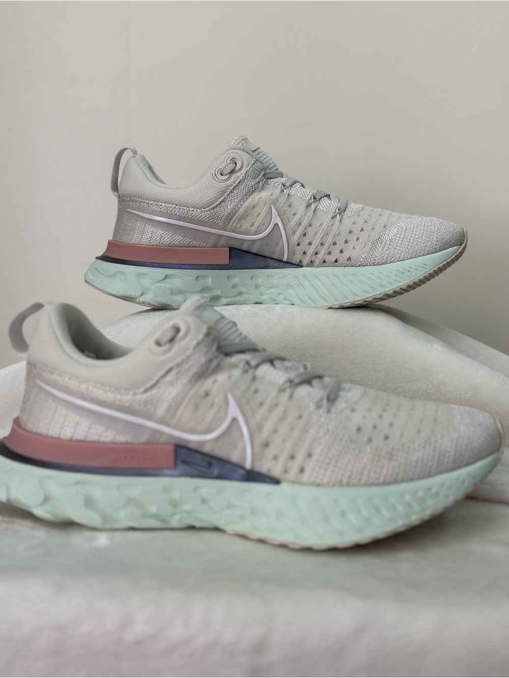 Nike React Infinity Run Flyknit 2 Platinum Tint Sneakers Women's Size 6.5